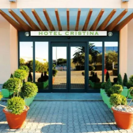 Otel Cristina Rocca San Giovanni