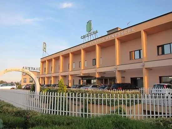 Otel Cristina Rocca San Giovanni